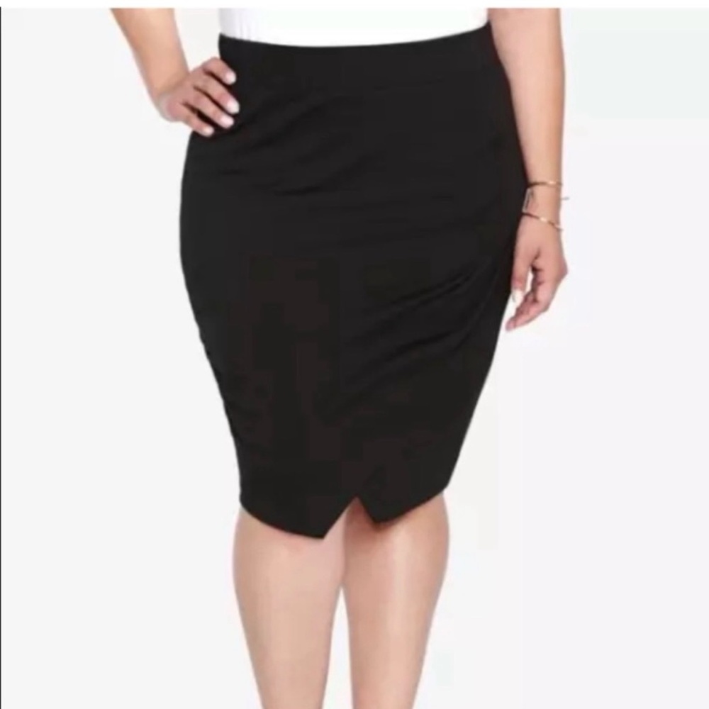 Torrid Black Envelope Skirt 4 NWT